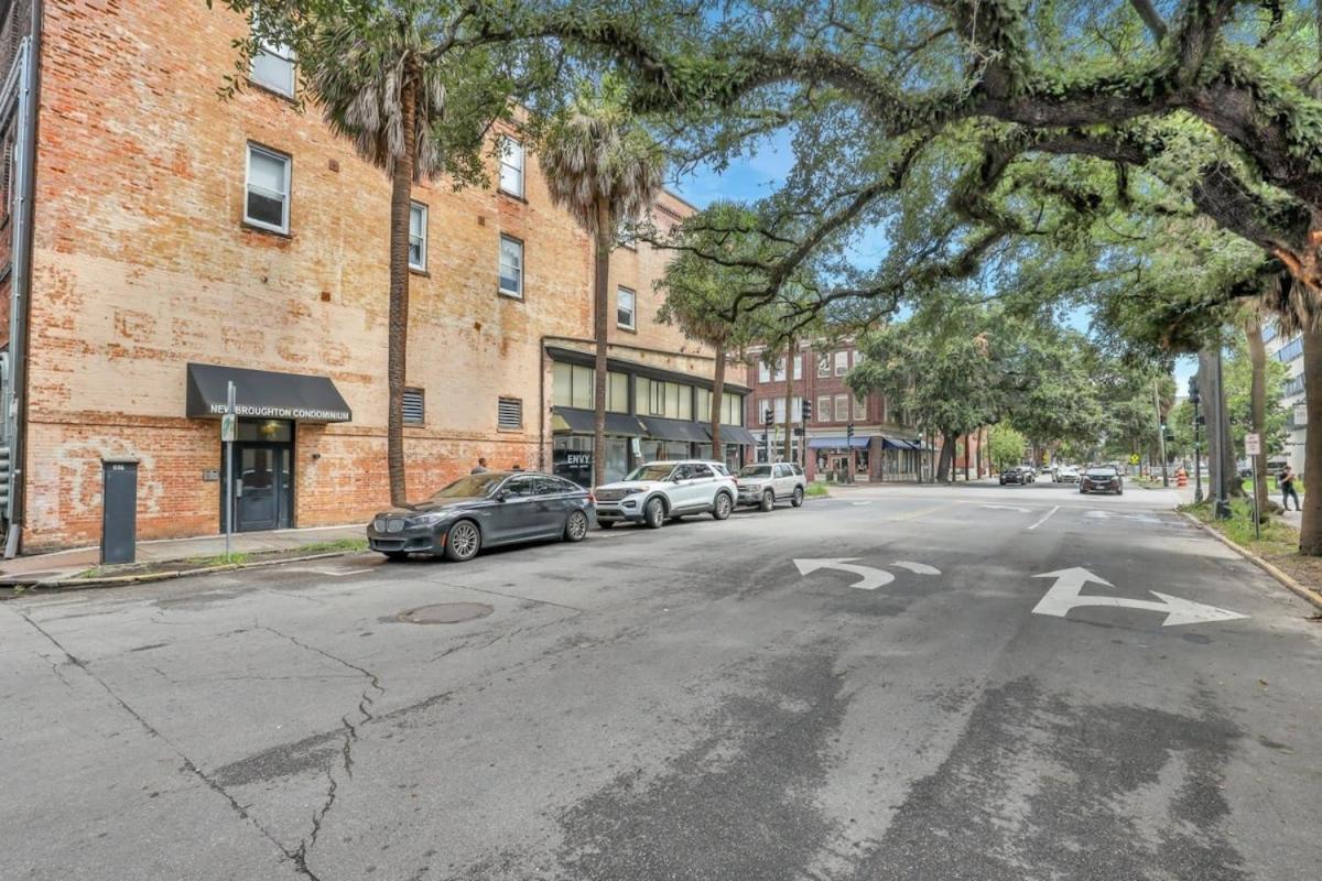 Lush Savannah Loft - Near Plant Riverside District Exterior photo